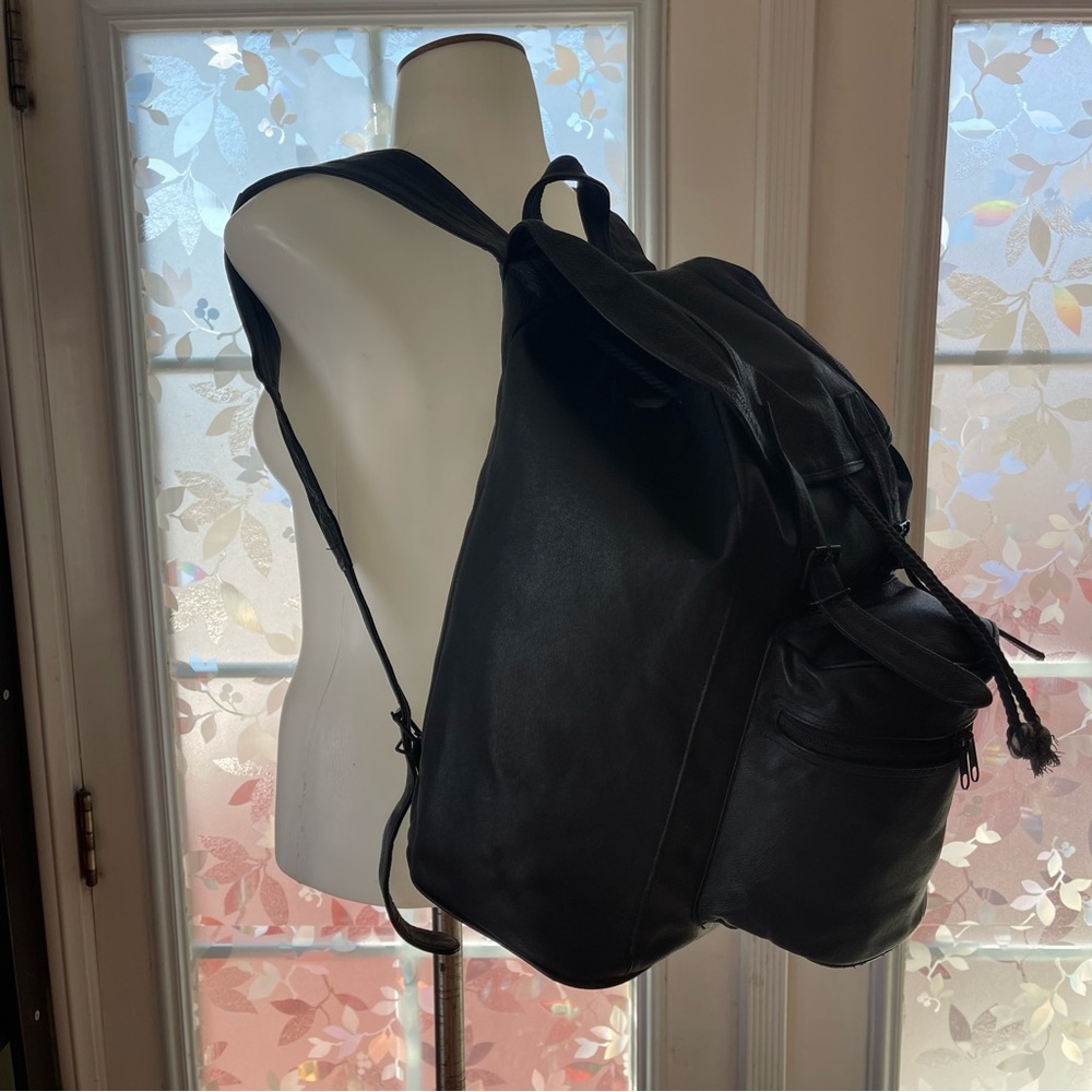 Stylish Black Leather Medium Backpack - Picture 8 of 16